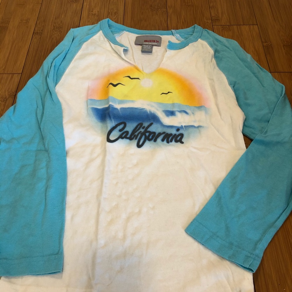 Hollister blue sunset California baseball T
